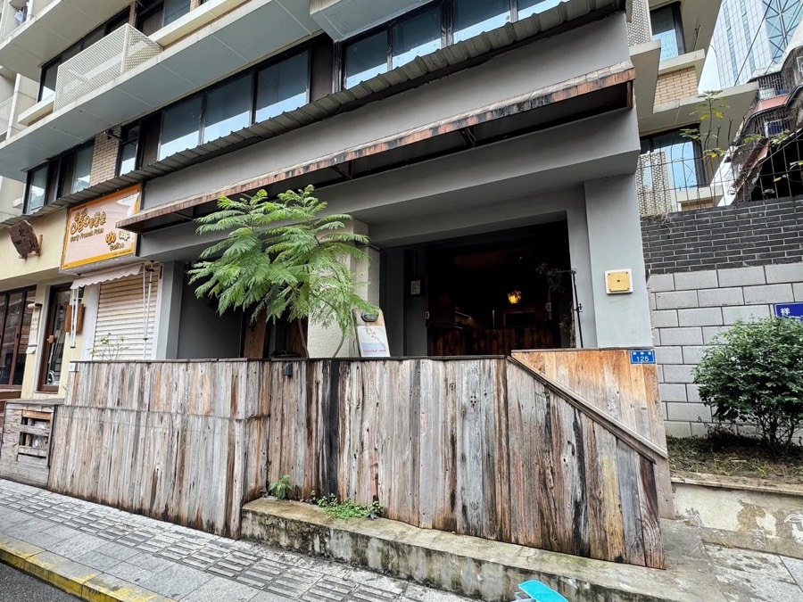 A café entrance in a Chengdu alley